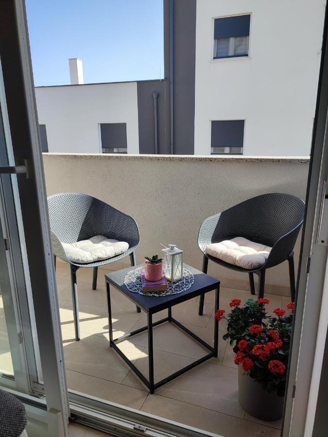 Nina Apartment Pula Exterior photo